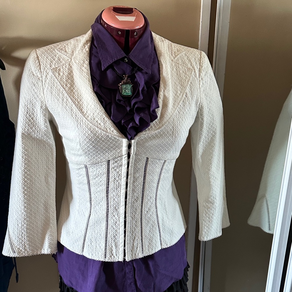 Nanette Lepore Cream Textured Fitted Blazer with Sculpted Waist